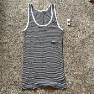 New with tags! Gap tank sz L navy/white